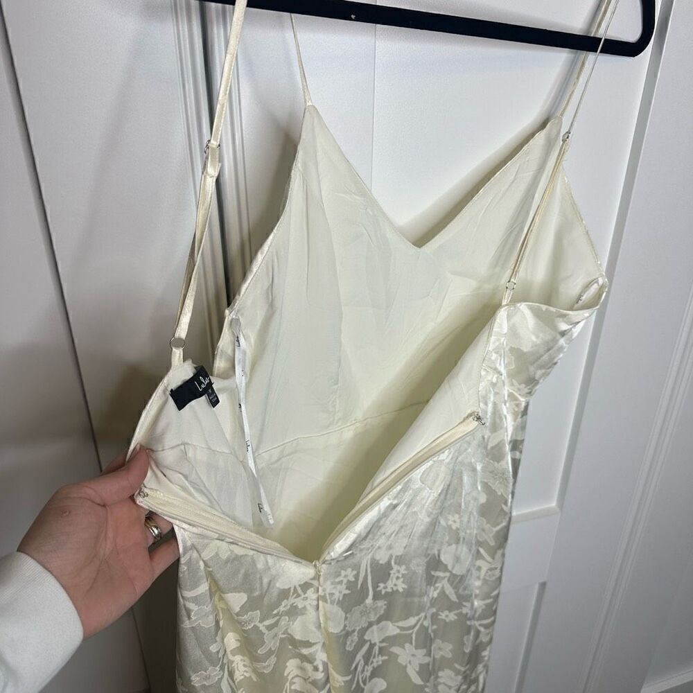 Lulus NWT Love It Ivory Satin Floral Jacquard Asymmetrical Midi Dress Medium (R1 - Picture 7 of 9
